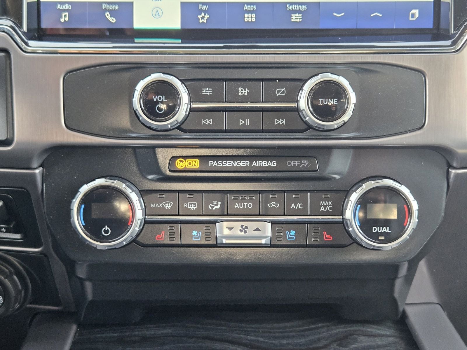 2022 Ford F-450SD Limited DRW