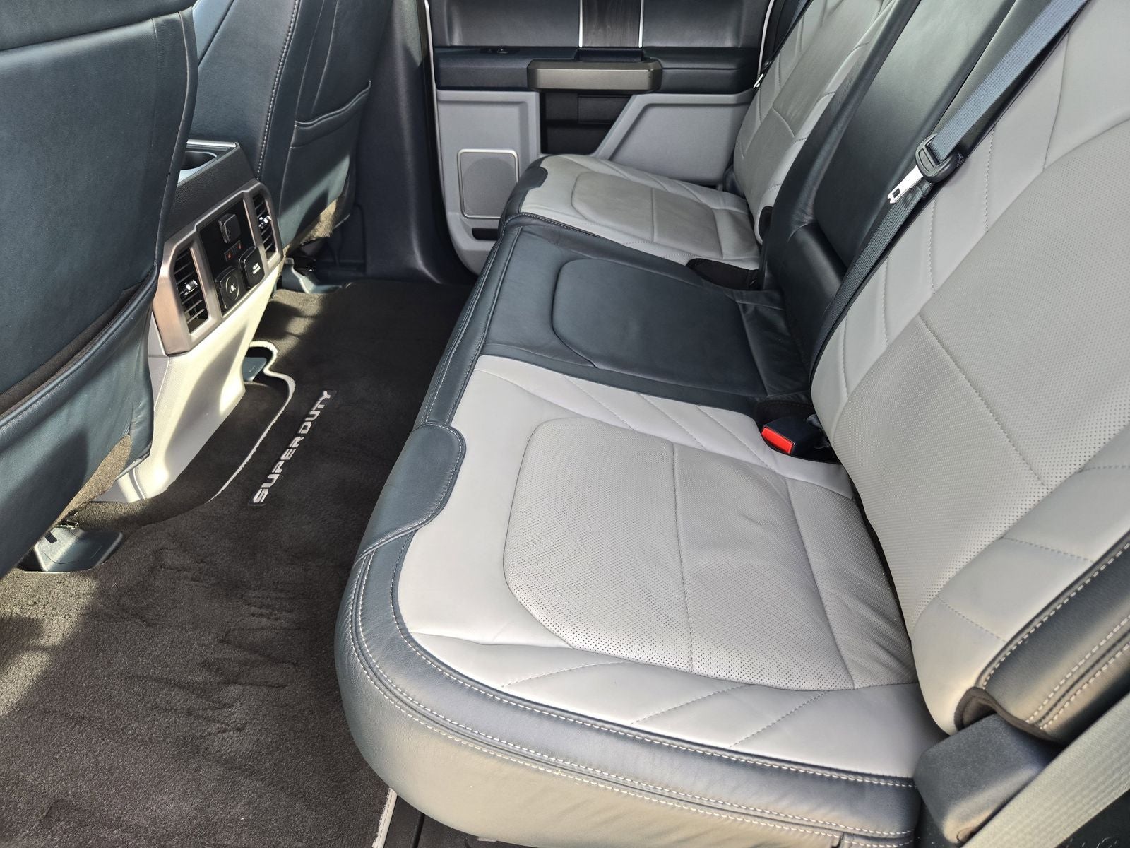 2022 Ford F-450SD Limited DRW