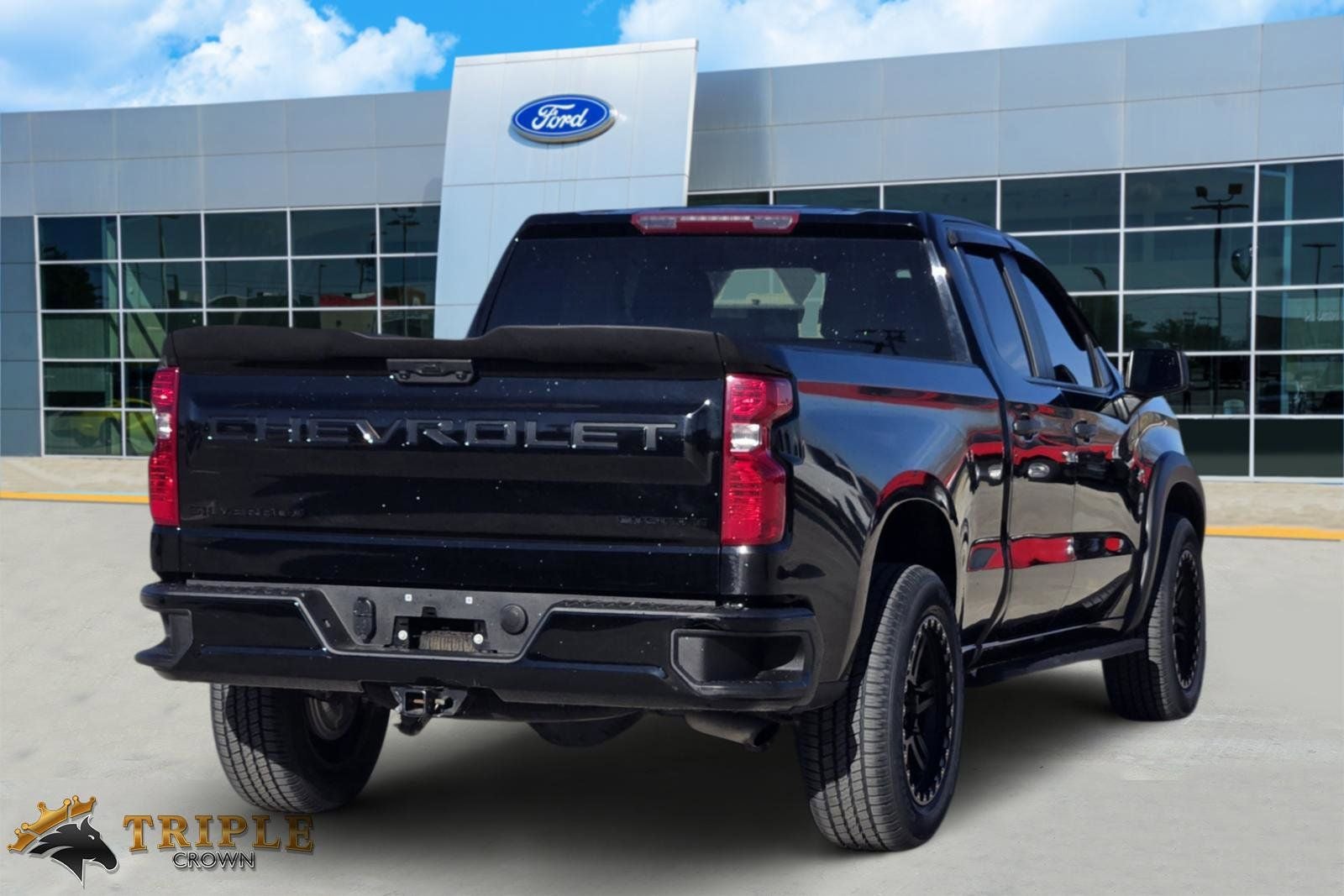 2023 Chevrolet Silverado 1500 Custom