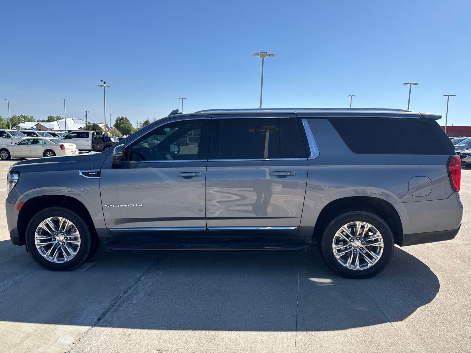 2022 GMC Yukon XL SLT