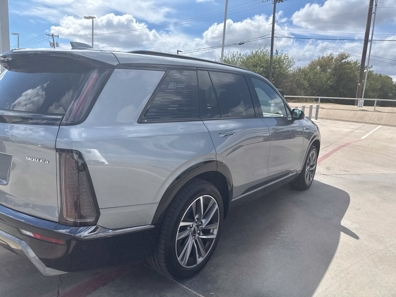 2026 Cadillac VISTIQ Sport