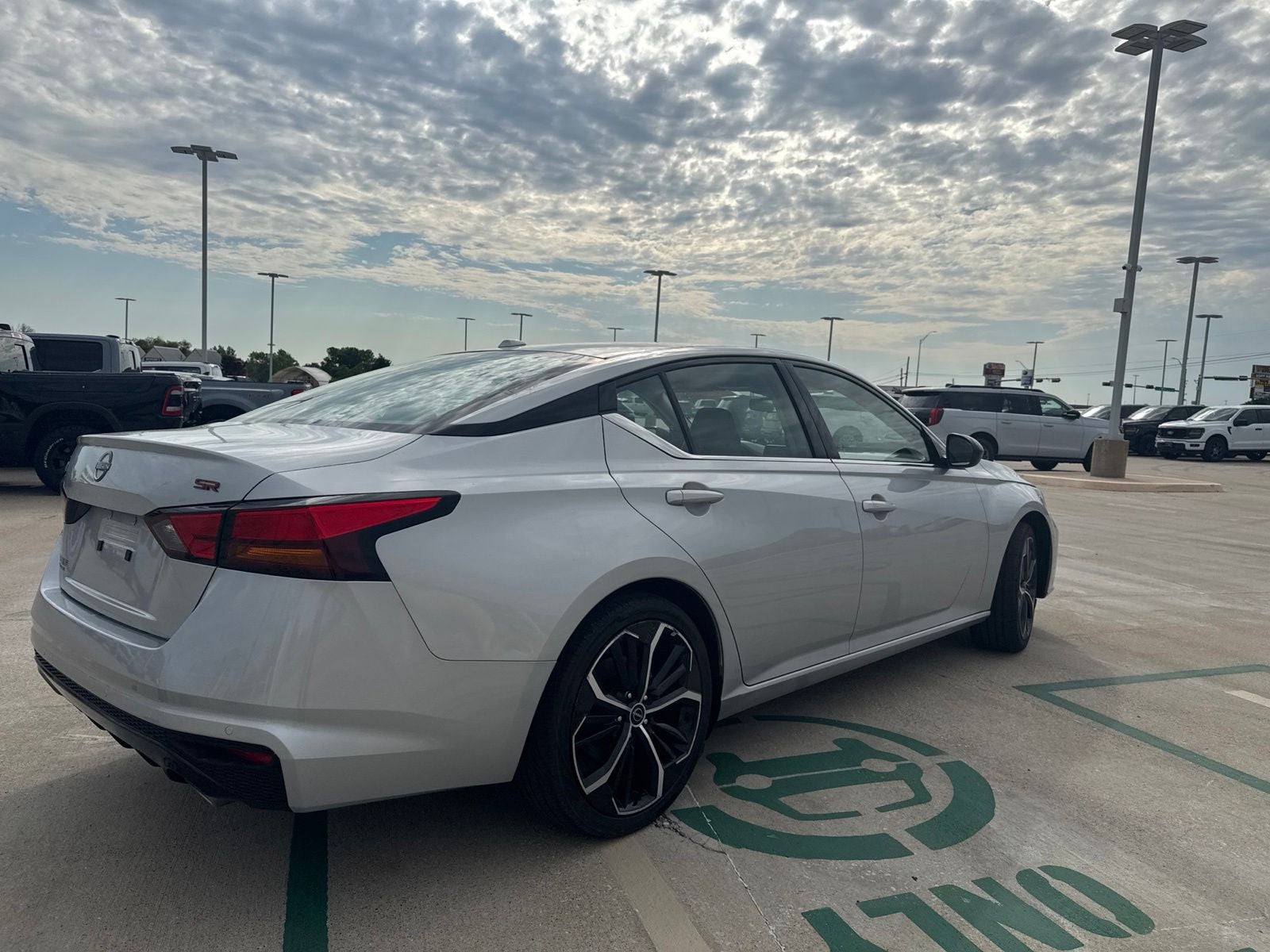 2023 Nissan Altima 2.5 SR