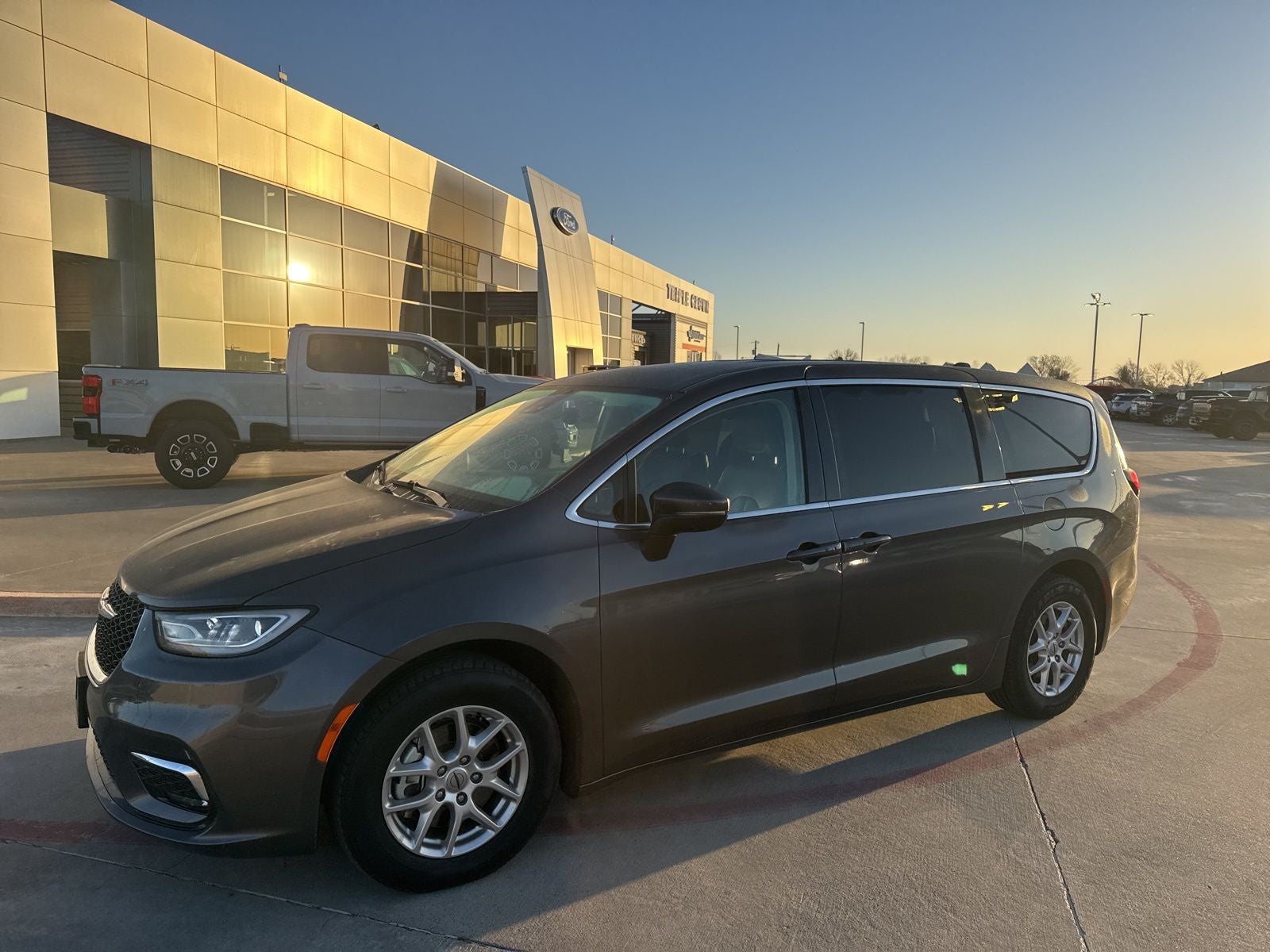 2023 Chrysler Pacifica Touring L