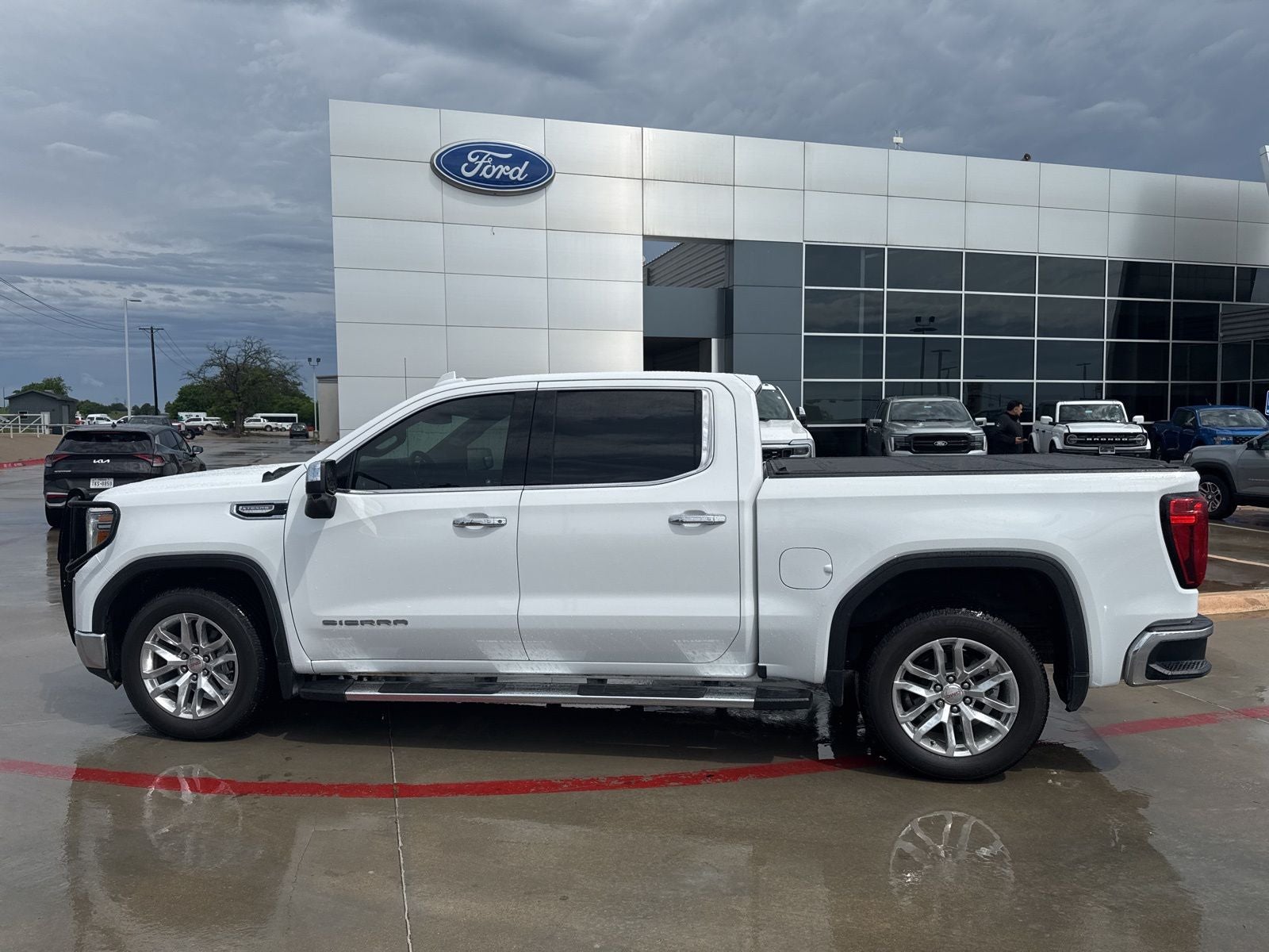 2021 GMC Sierra 1500 SLT