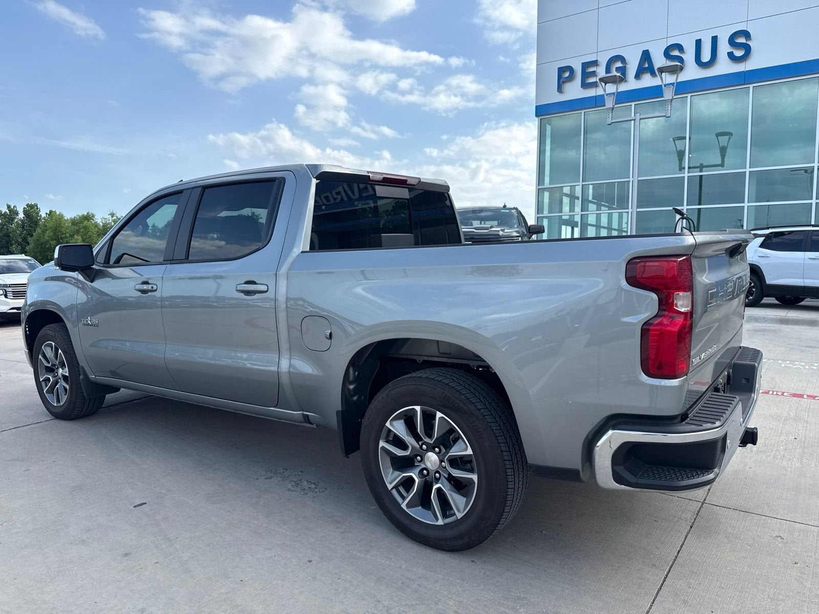 2024 Chevrolet Silverado 1500 LT