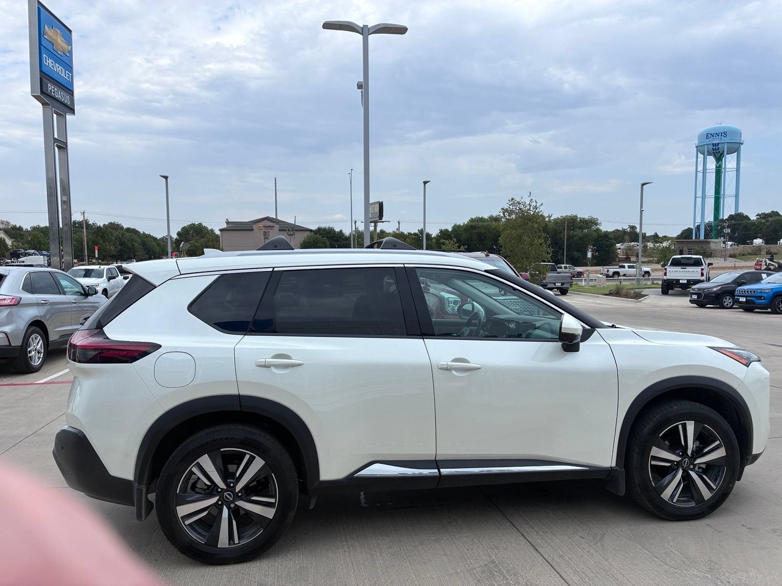 2022 Nissan Rogue SL FWD