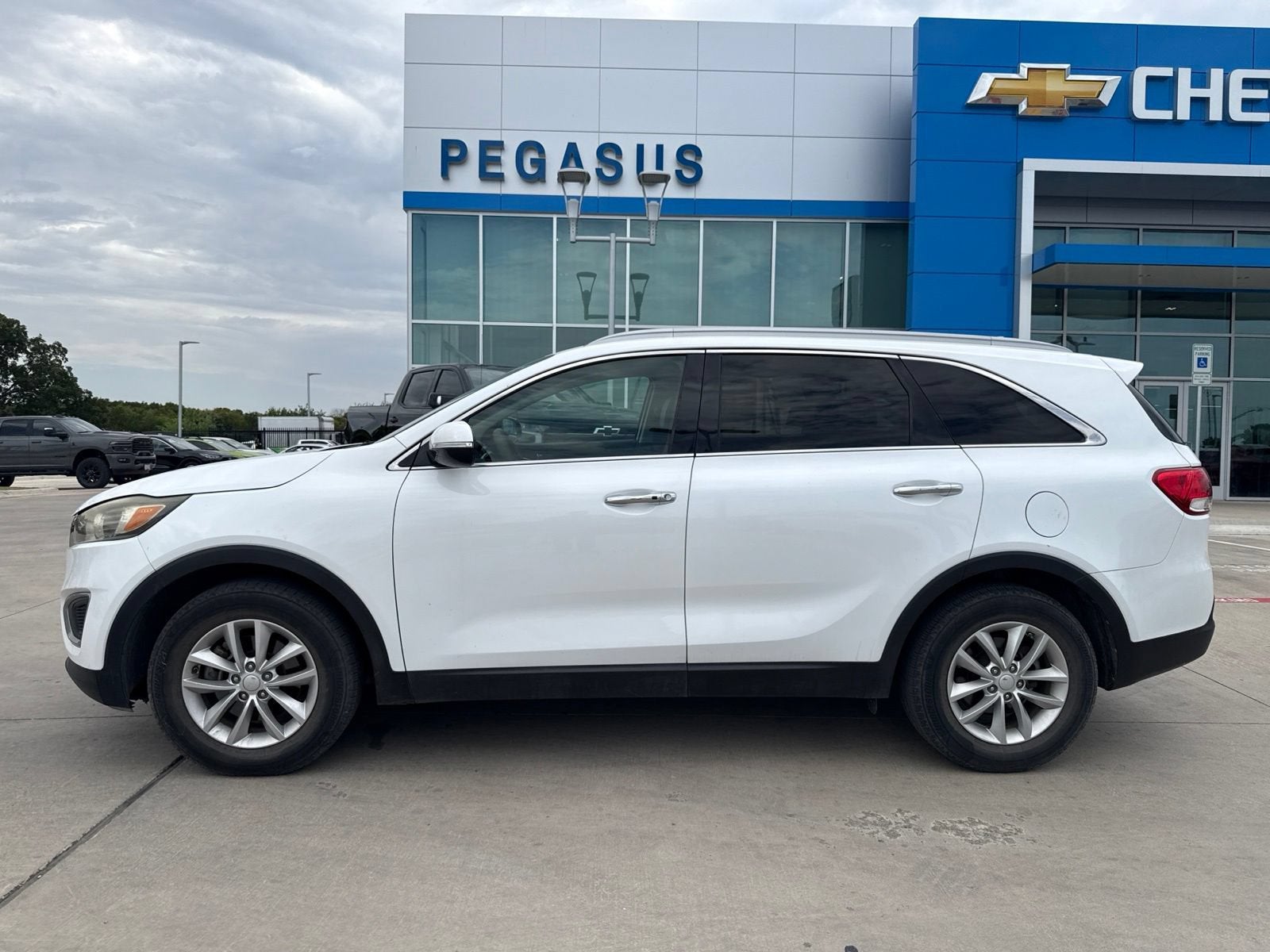 2017 Kia Sorento 2.4L LX