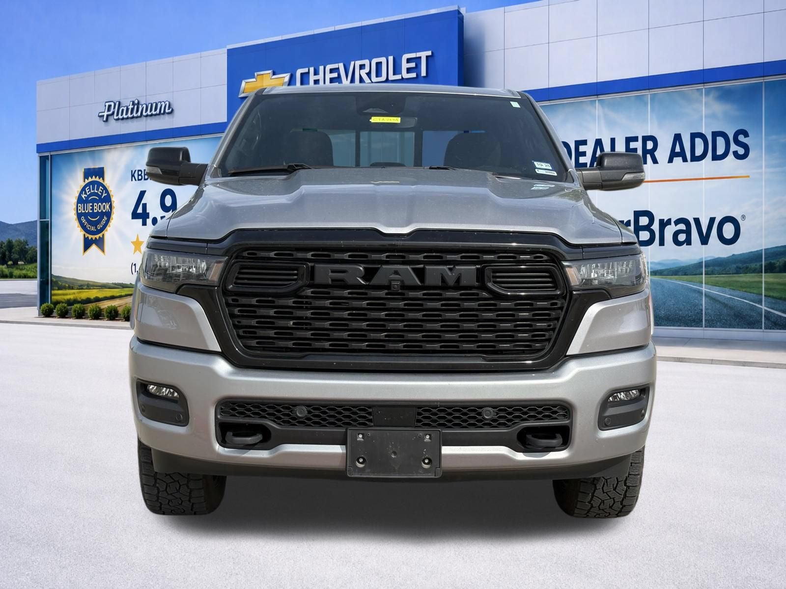 2025 RAM 1500 Lone Star Crew Cab 4x4 5'7" Box