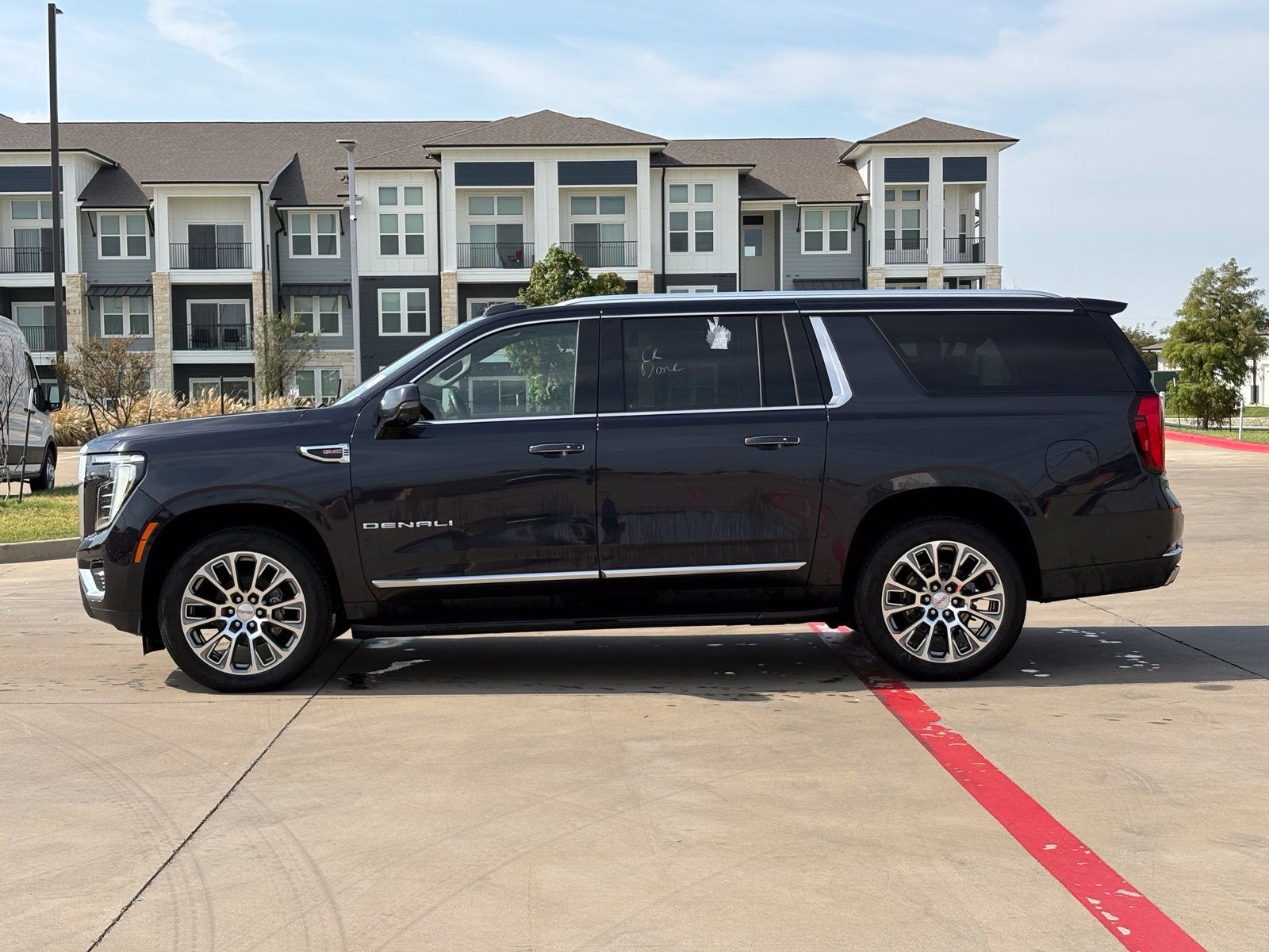 2025 GMC Yukon XL Denali