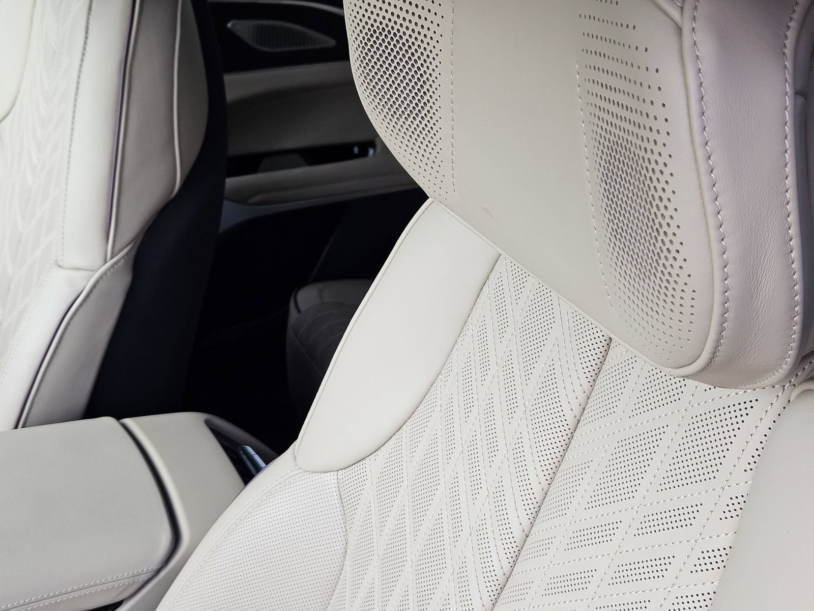 2024 Cadillac LYRIQ Sport 3