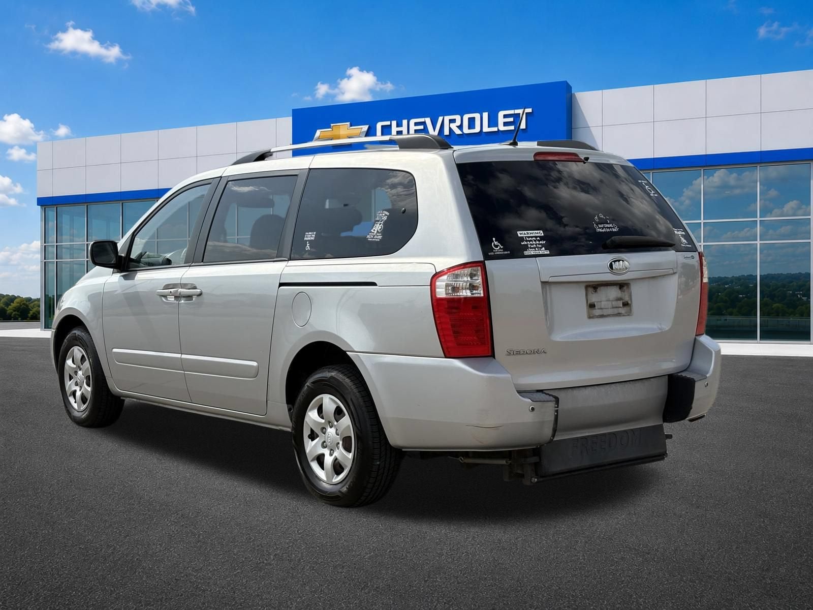 2010 Kia Sedona LX