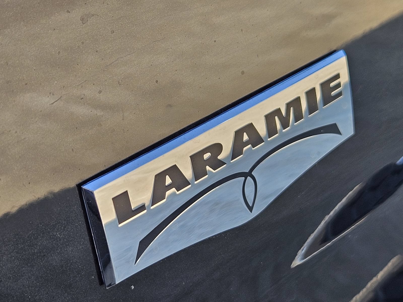 2018 RAM 2500 Laramie Crew Cab 4x4 6'4" Box