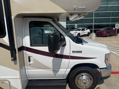 2018 Ford E-450SD Base