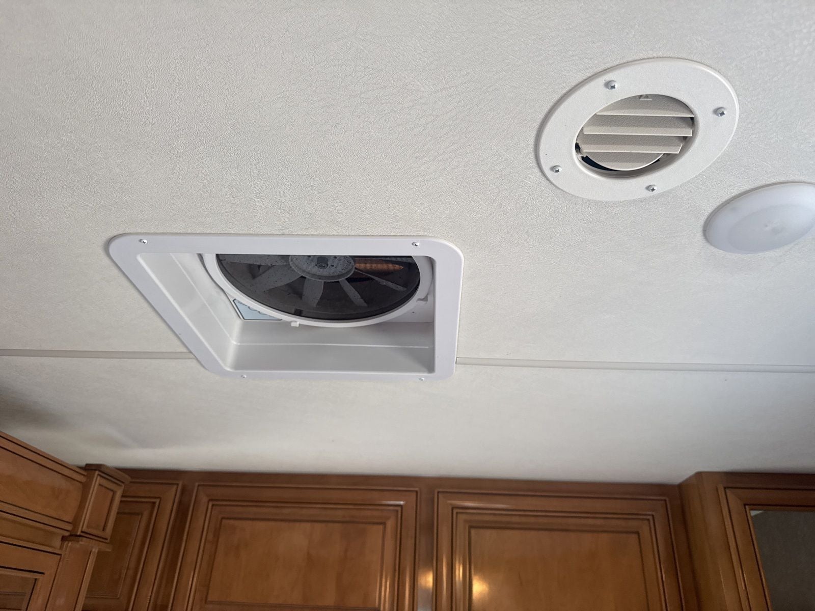 2018 Ford E-450SD Base