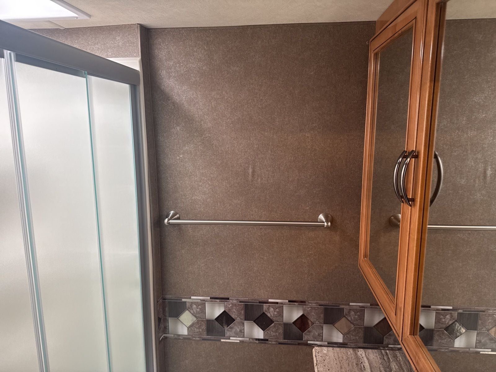 2018 Ford E-450SD Base