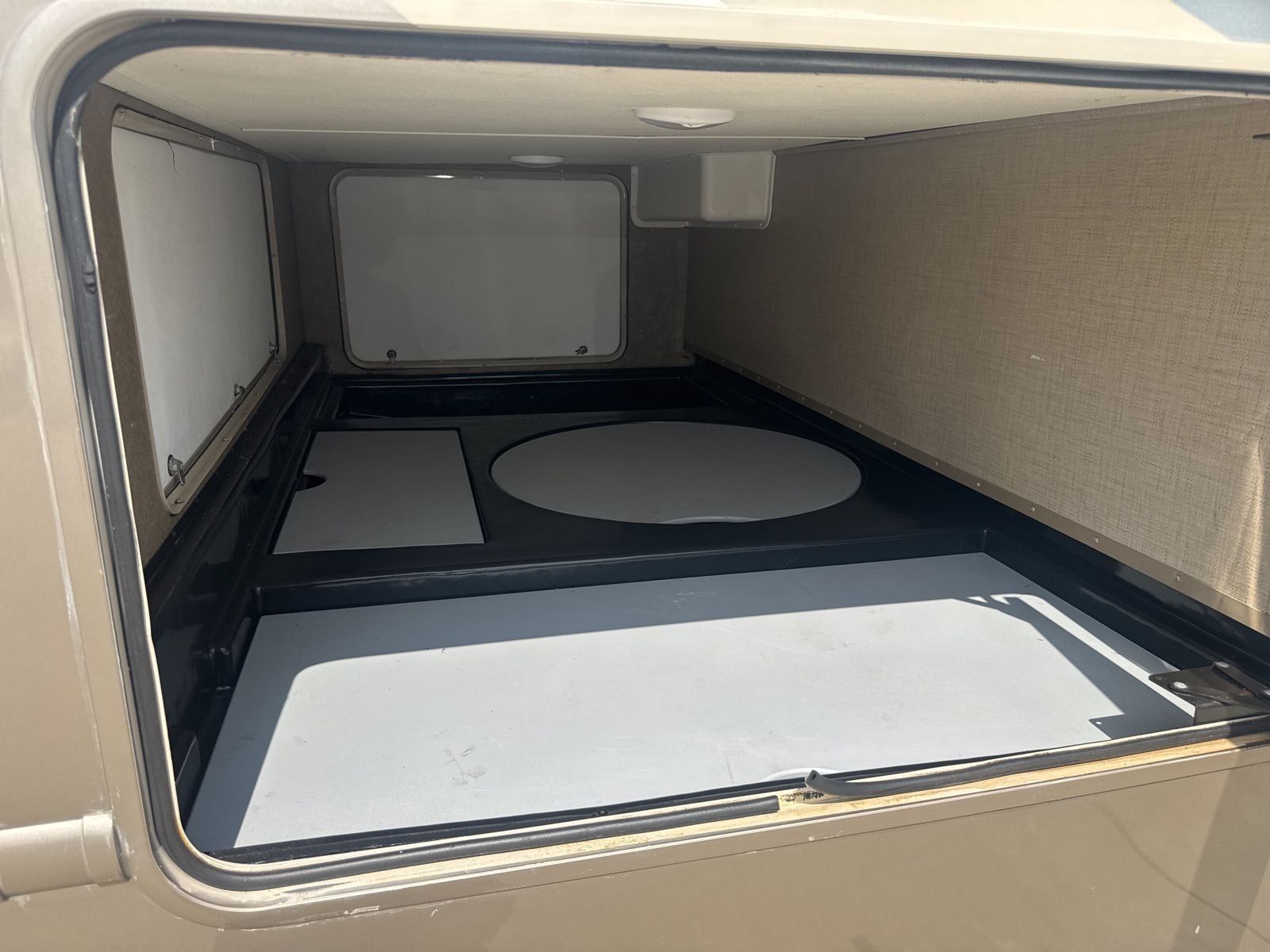 2018 Ford E-450SD Base