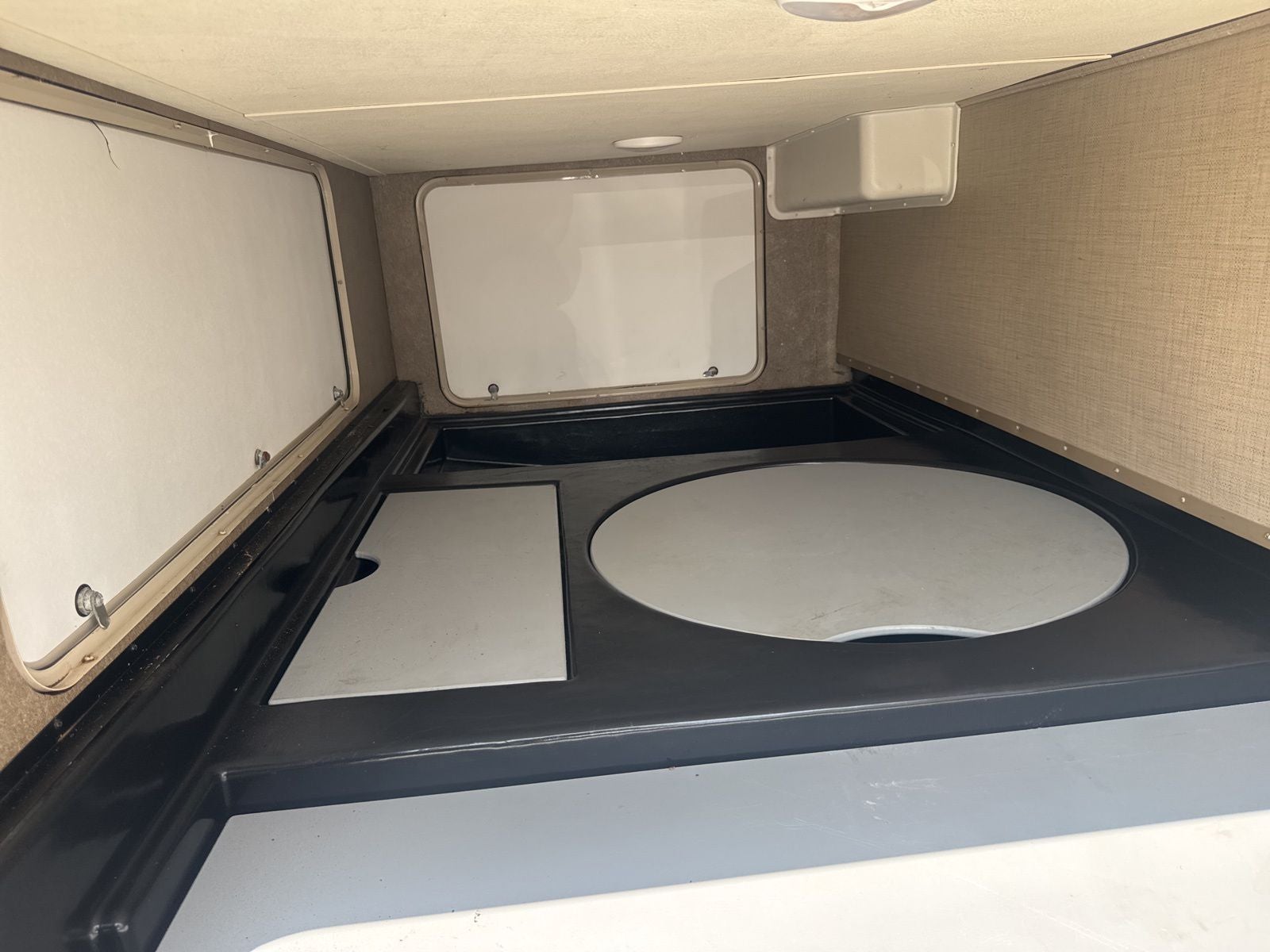 2018 Ford E-450SD Base