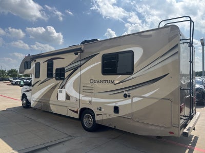 2018 Ford E-450SD Base