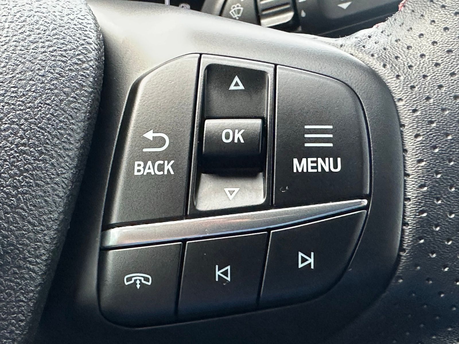 2025 Ford Escape Hybrid ST-Line