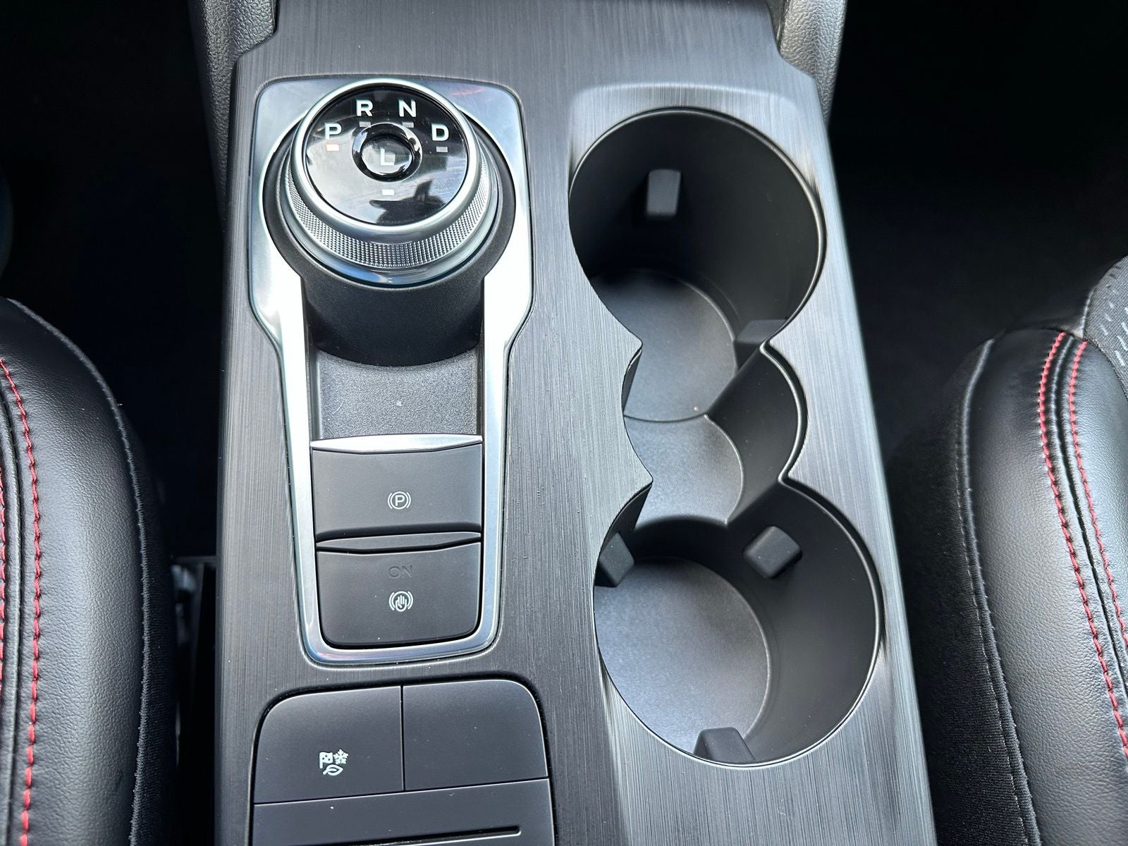 2025 Ford Escape Hybrid ST-Line