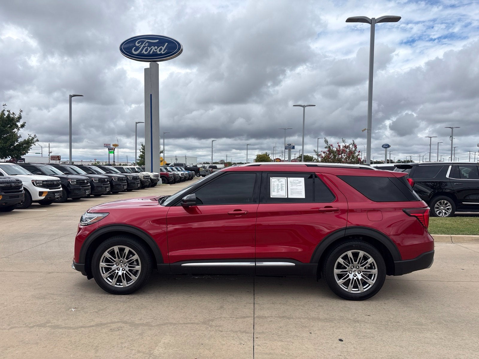 2025 Ford Explorer Platinum