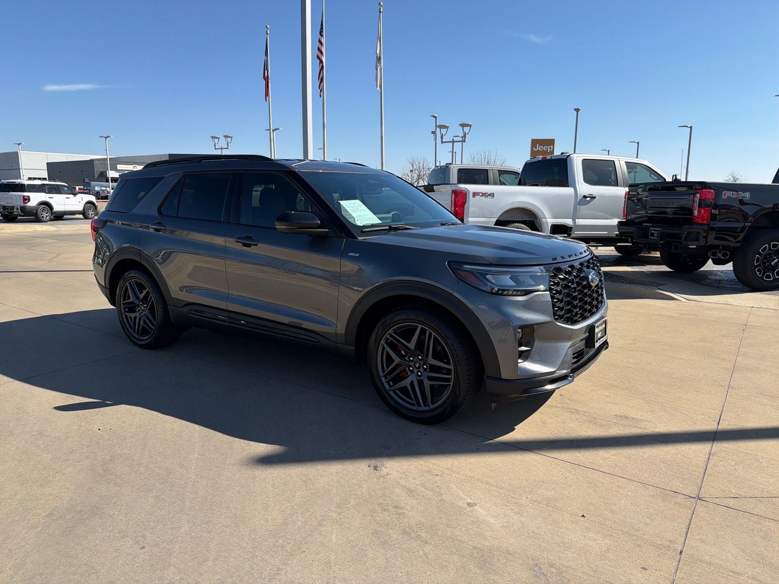 2025 Ford Explorer ST-Line