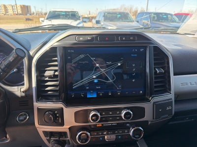 2022 Ford F-350SD Lariat DRW