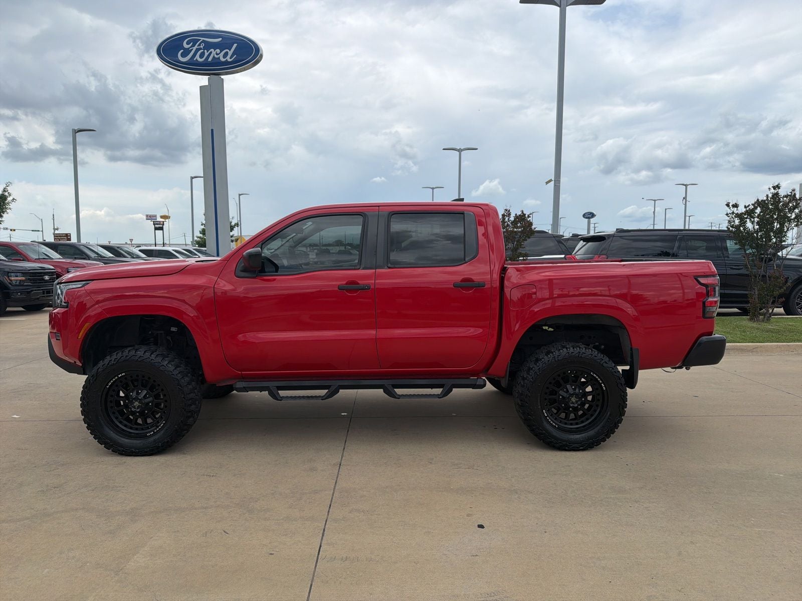 2023 Nissan Frontier S