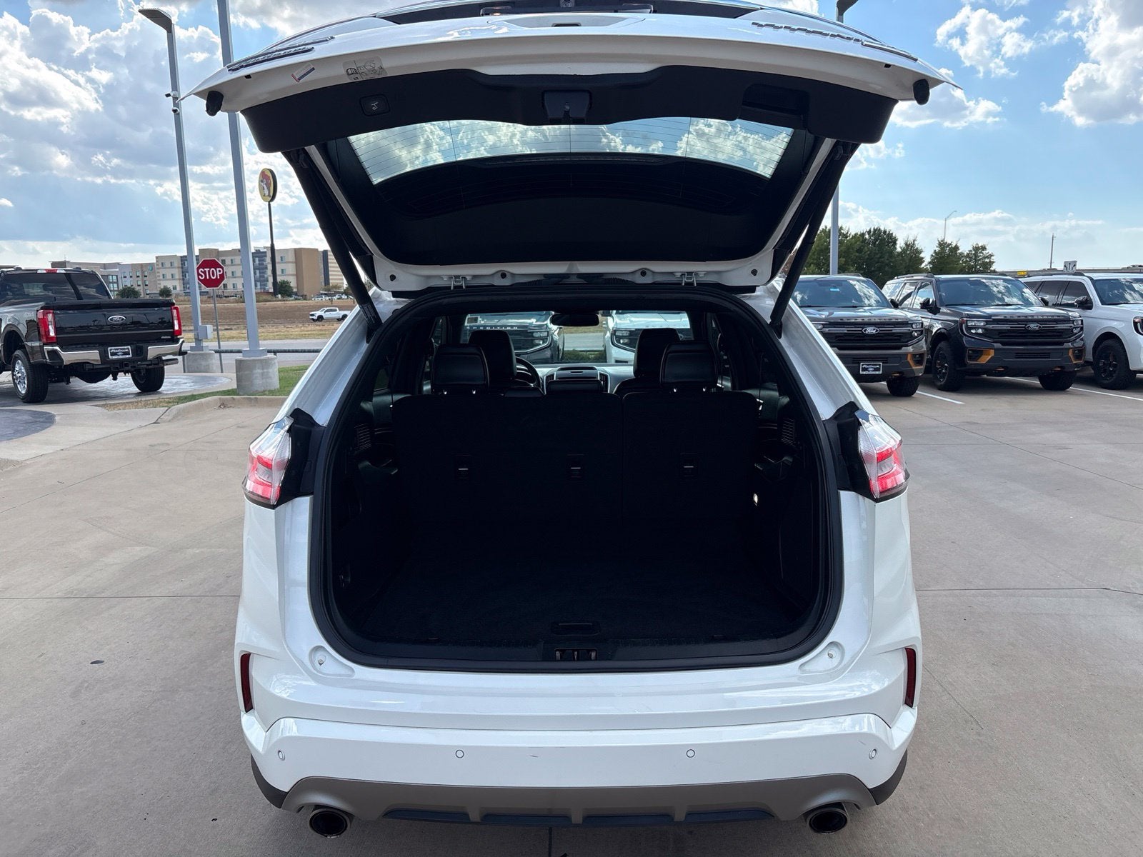 2020 Ford Edge Titanium