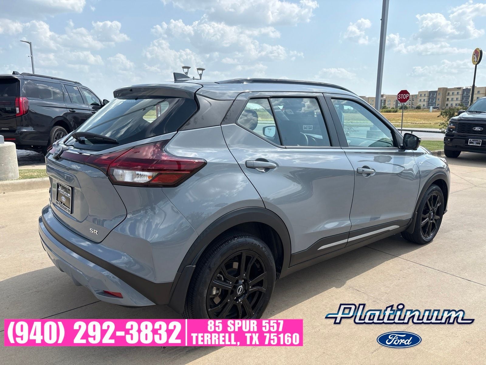 2023 Nissan Kicks SR