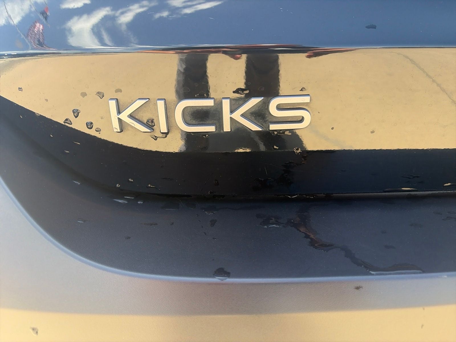 2025 Nissan Kicks S