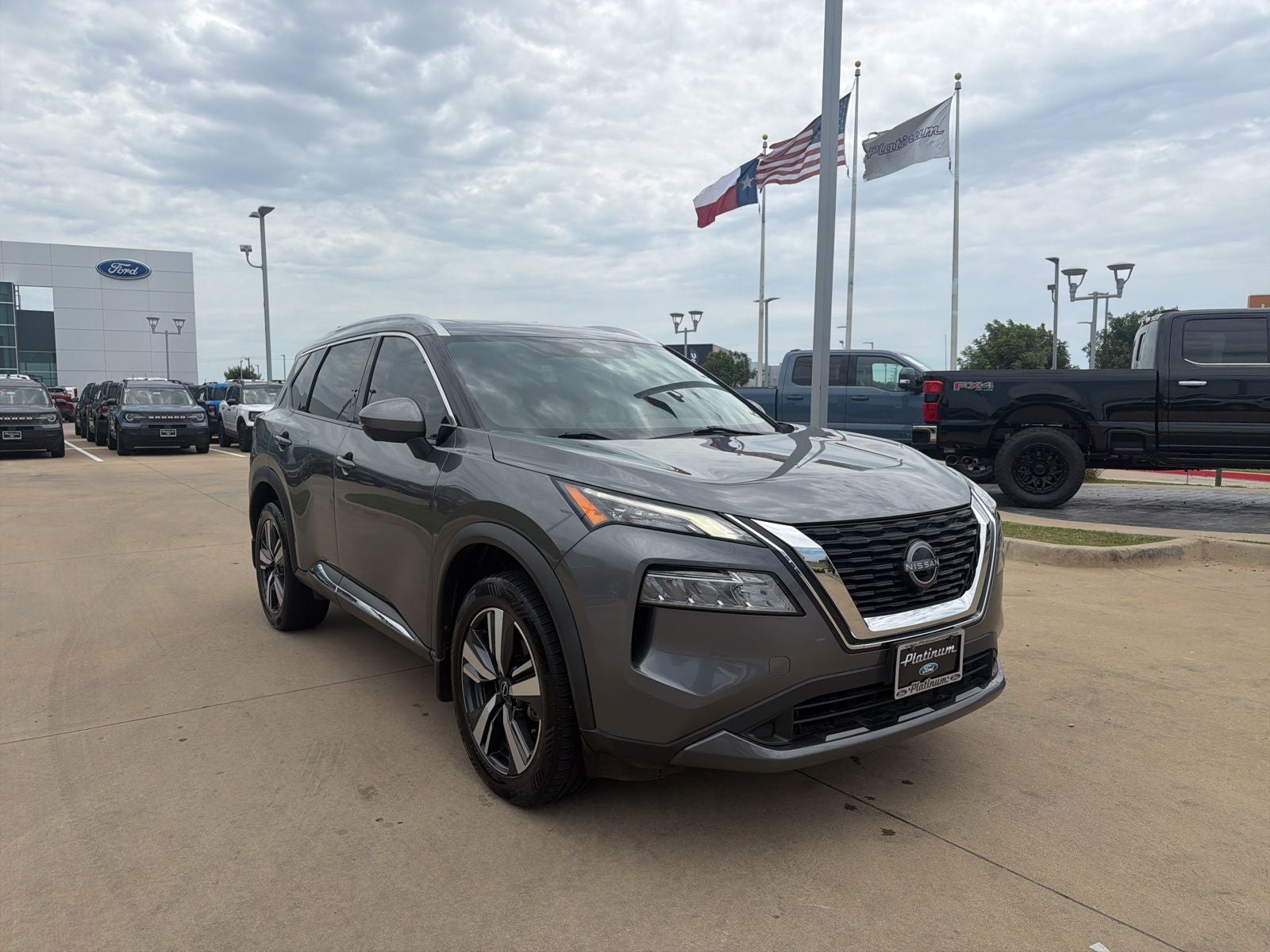 2023 Nissan Rogue SL