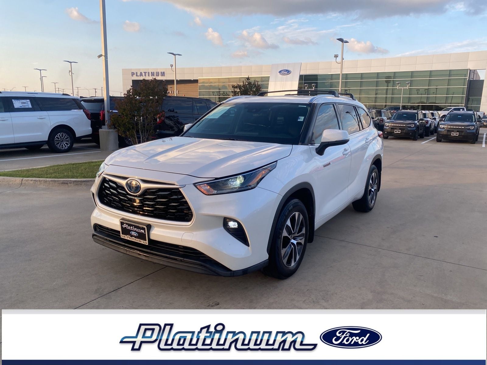 2021 Toyota Highlander Hybrid XLE