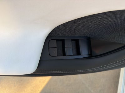 2023 Tesla Model S Base