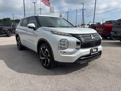 2022 Mitsubishi Outlander ES