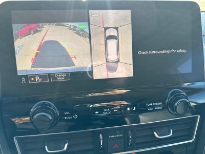 2024 INFINITI QX80 LUXE