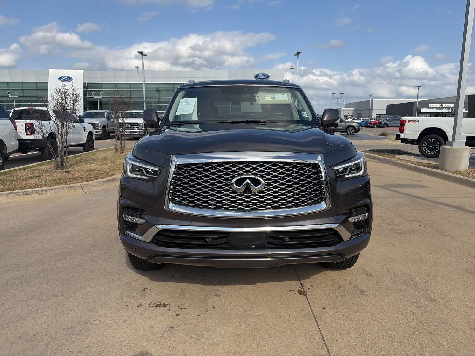 2024 INFINITI QX80 LUXE