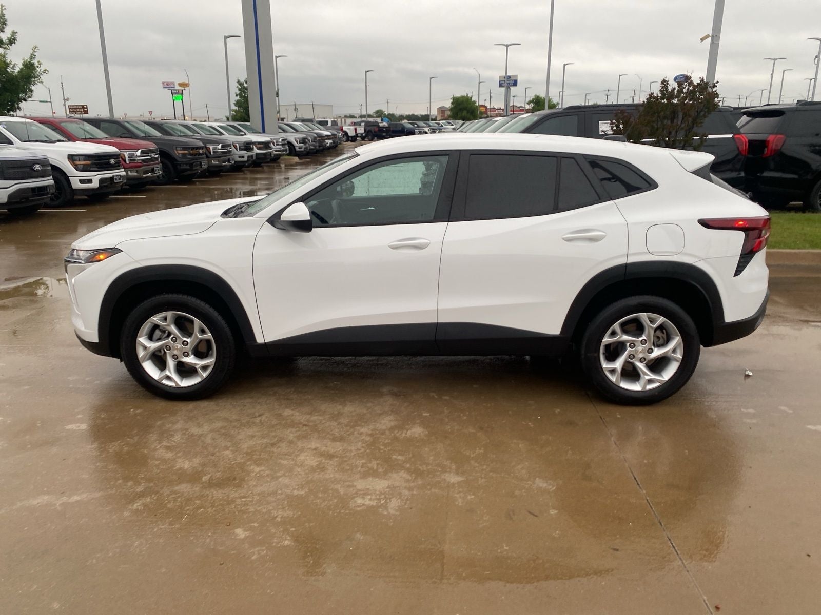 2025 Chevrolet Trax LS