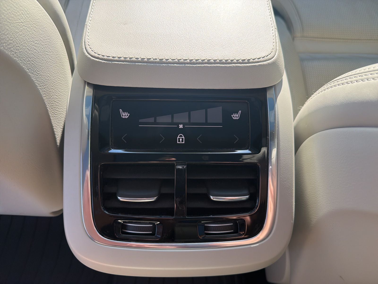 2023 Volvo XC90 Ultimate